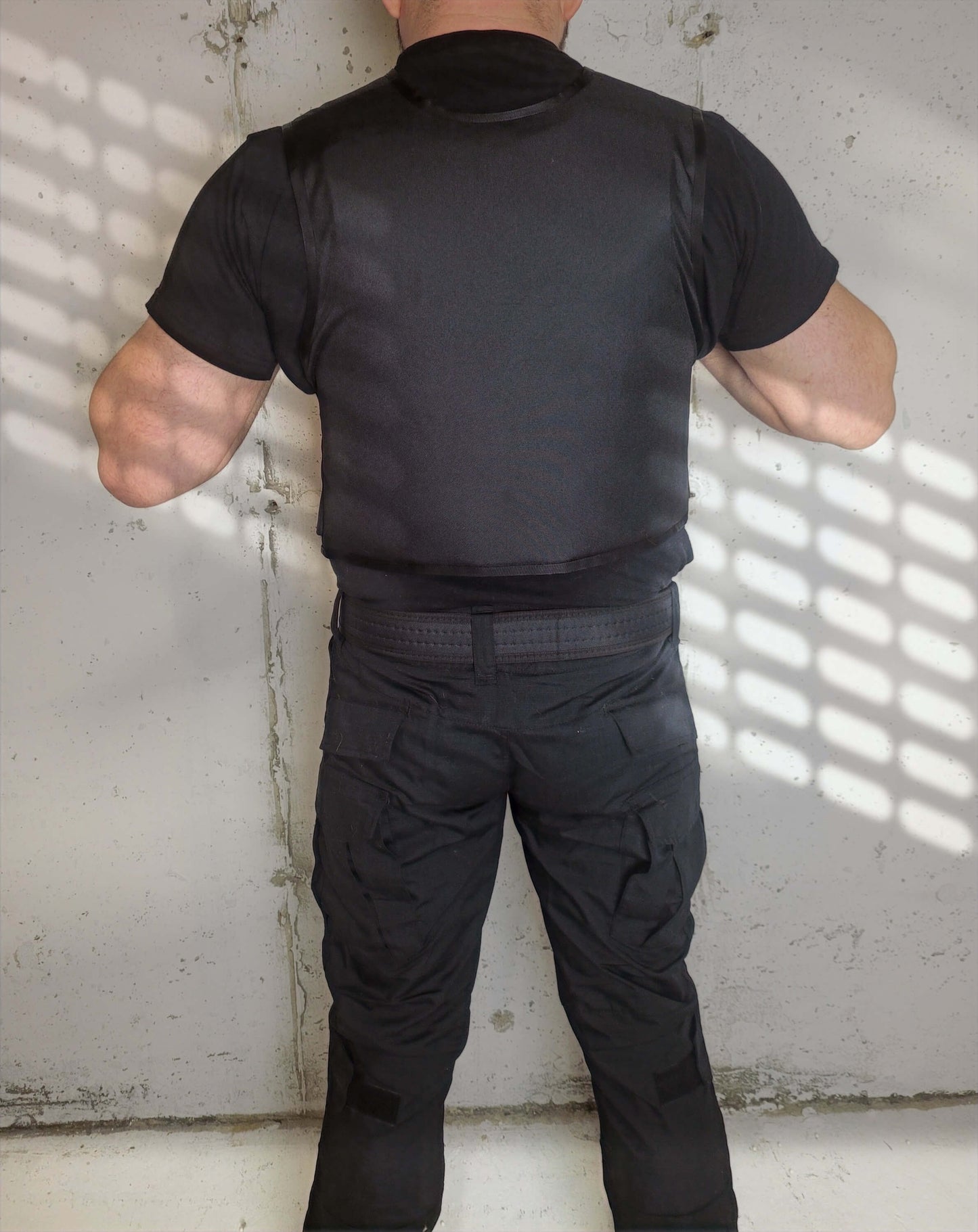 CONCEALABLE MULTI-THREAT VEST LEVEL IIIA NIJ STANDARD